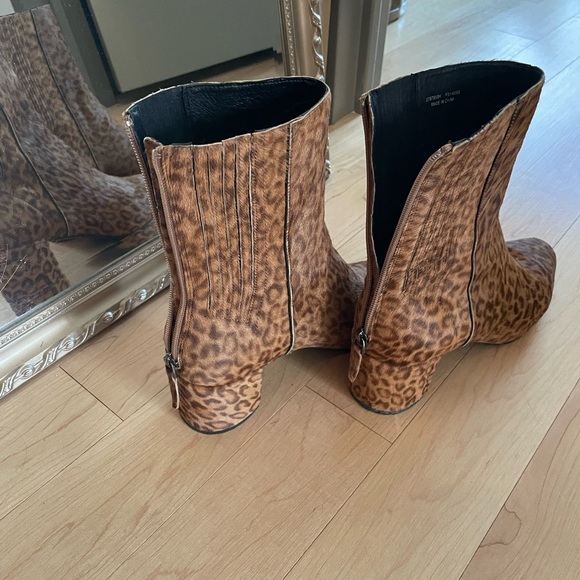 - Revolve Lola Cruz leopard heel booties - Picture 5 of 7
